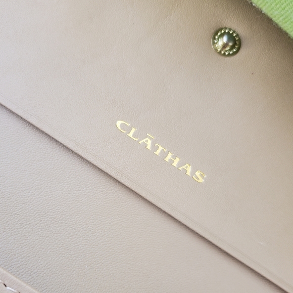 Clathas wallet Leather Beige/Black NWOT - Picture 2 of 8